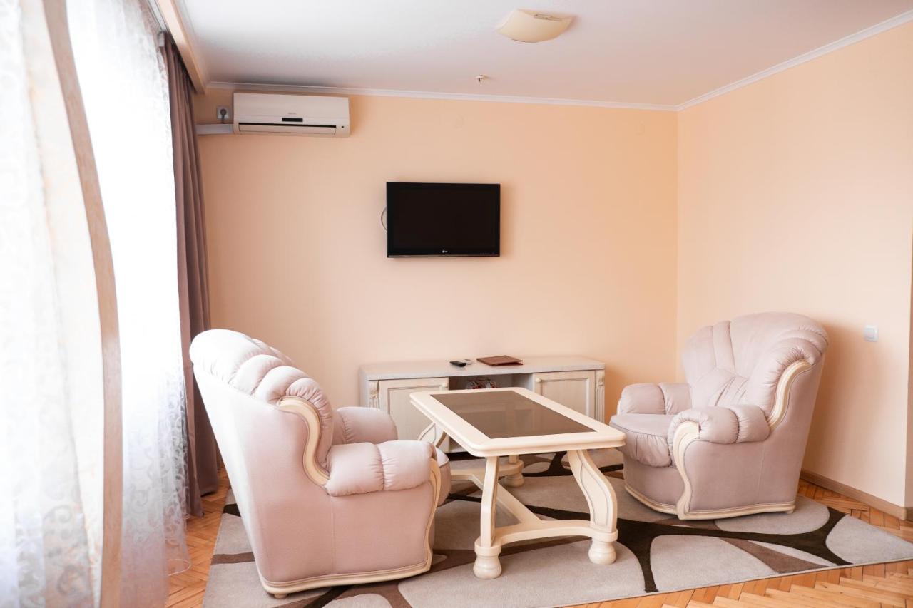 Hotel Halychyna Ternopil Exterior foto